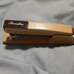 Swing line vintage Stapler. Made in USA. Great condition.
